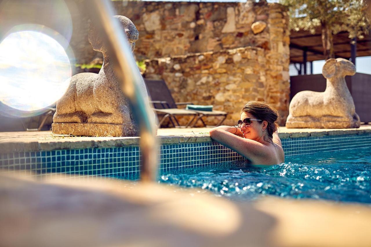 Hotel Castell D'Emporda لا بيسبال المظهر الخارجي الصورة